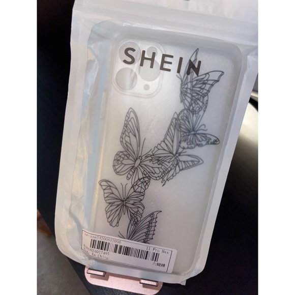 Black Butterfly Clear iPhone 11 Pro Max Case 🖤 - Picture 15 of 17